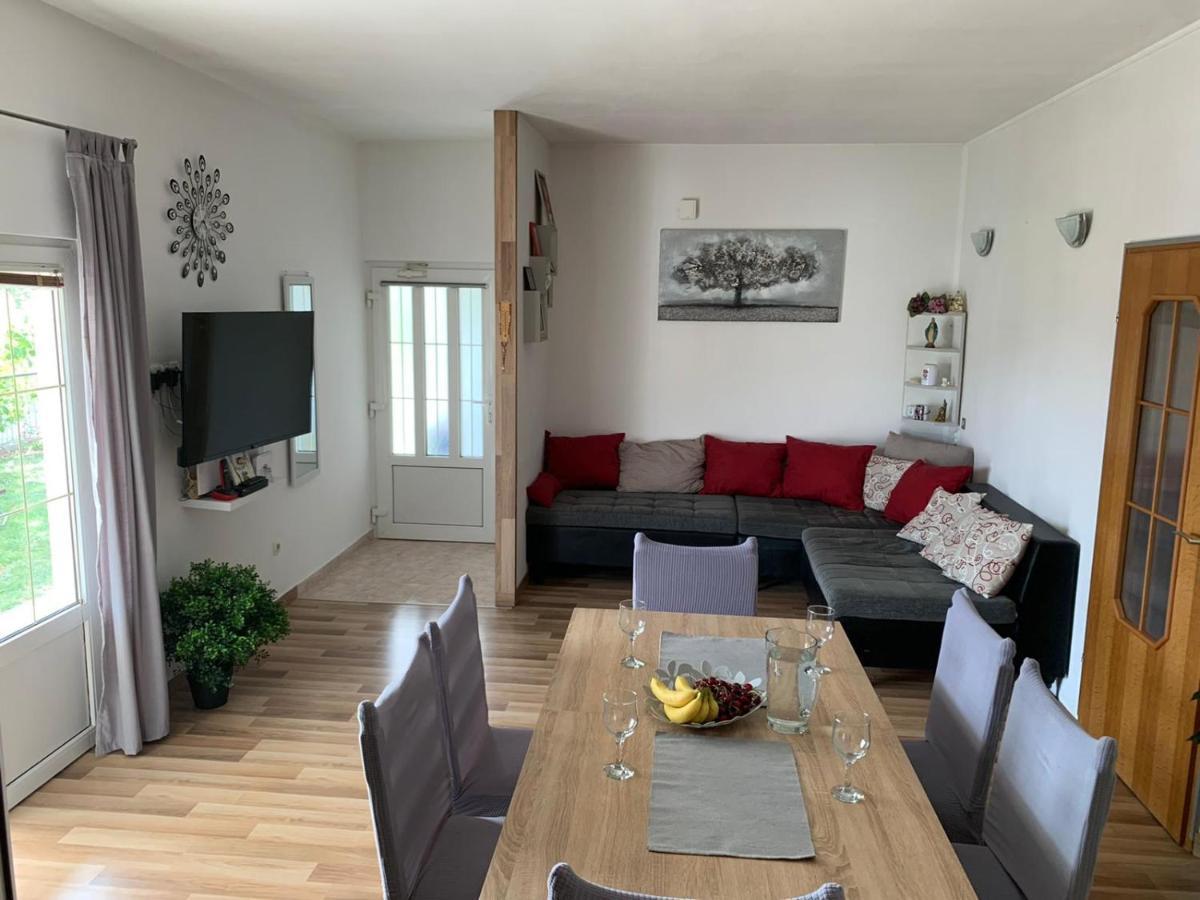 Apartmani Bilic Dugi Rat Extérieur photo