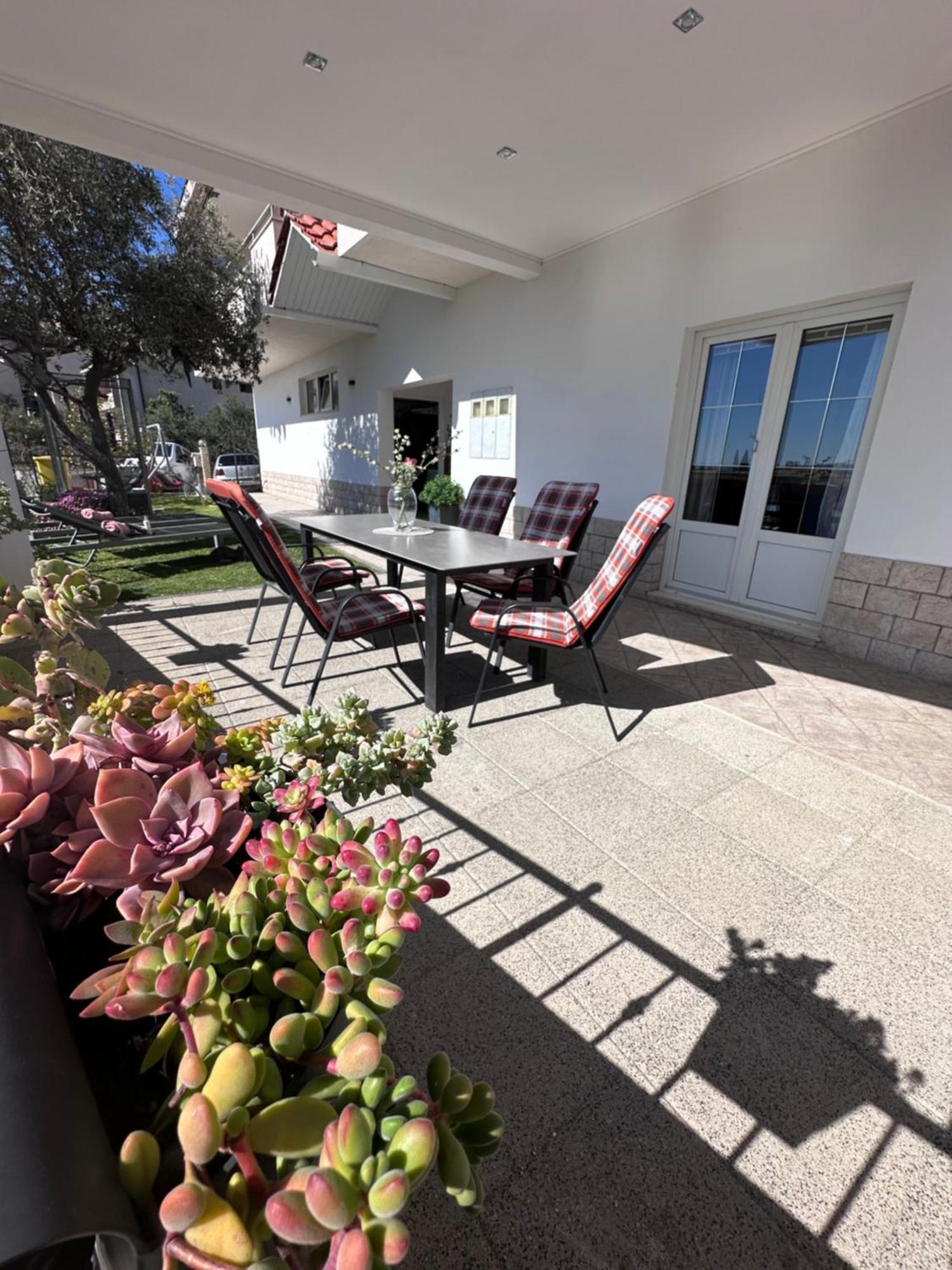 Apartmani Bilic Dugi Rat Extérieur photo