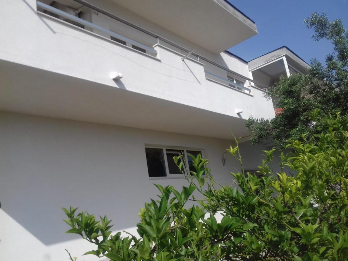 Apartmani Bilic Dugi Rat Extérieur photo